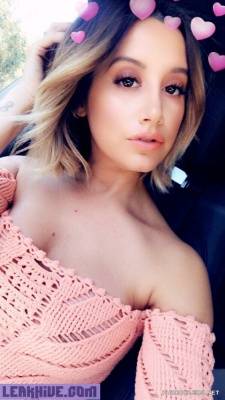  Ashley Tisdale Flashing Her Nipple And Side Boob on picsfans.net