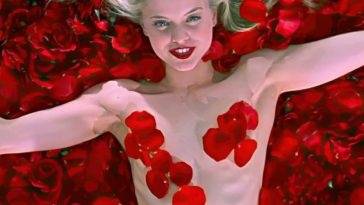 Mena Suvari Nude 13 American Beauty (14 Pics + Remastered & Enhanced Video) - Usa on picsfans.net