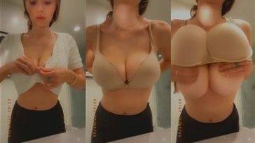 Sophie Mudd Topless Boobs Tease  Video  on picsfans.net