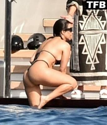 Kourtney Kardashian Shows Off Her Toned Bikini Body While Enjoying Some Quality Time with Travis Barker on picsfans.net