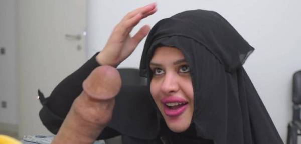 This Muslim woman is SHOCKED !!! I take out my cock in Hospital waiting room. on picsfans.net