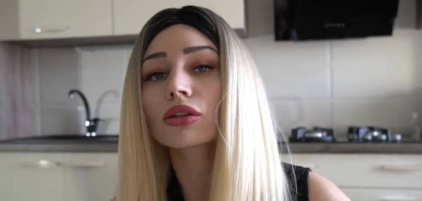 Cosplay Leaked Porn Blonde Casting Video (at kitchen) on picsfans.net